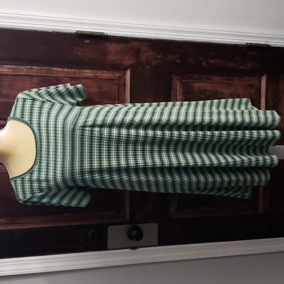 Lularoe Carley Green Pocket Dress Size XL